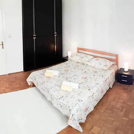 Apartment Gaia *** *